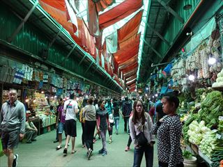 �o�M�I�̎s��ɂ�